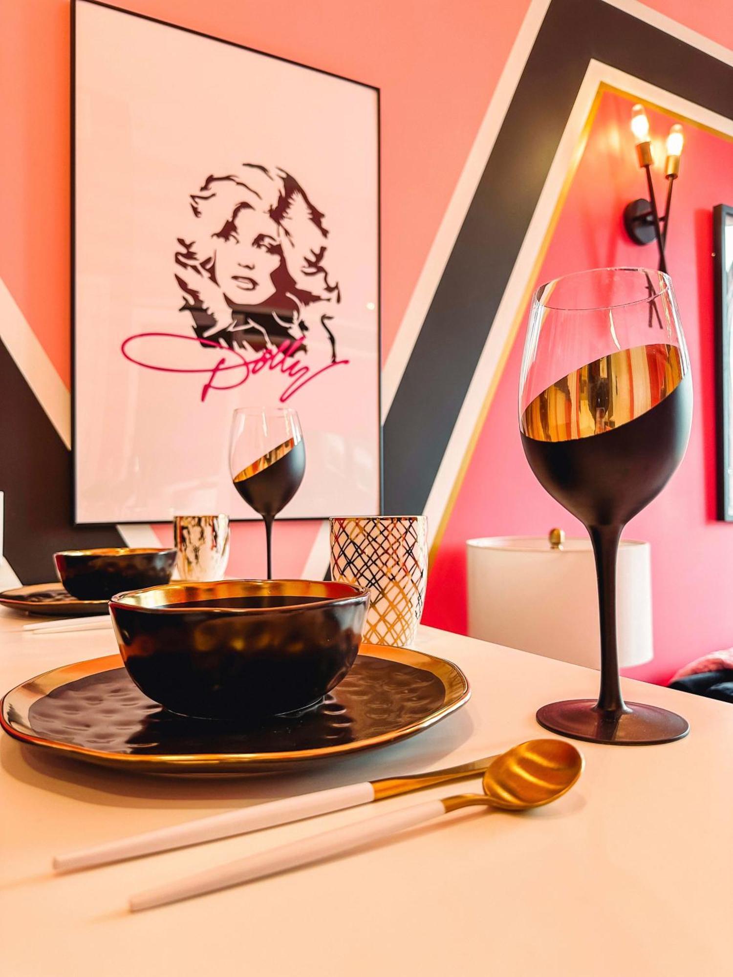 Dolly'S Glam Getaway - Glittering Gem Near Broadway Villa Nashville Exteriör bild