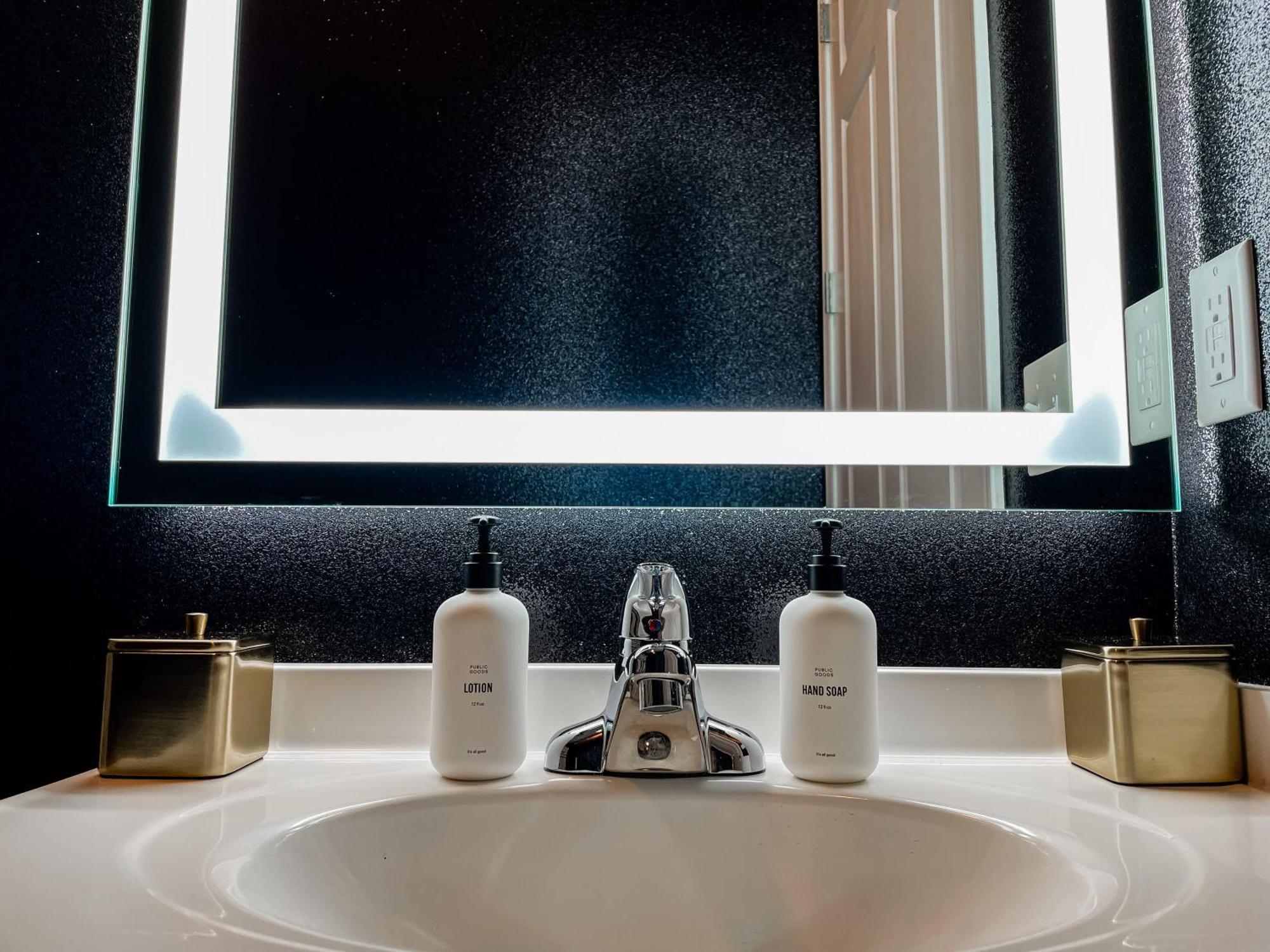 Dolly'S Glam Getaway - Glittering Gem Near Broadway Villa Nashville Exteriör bild